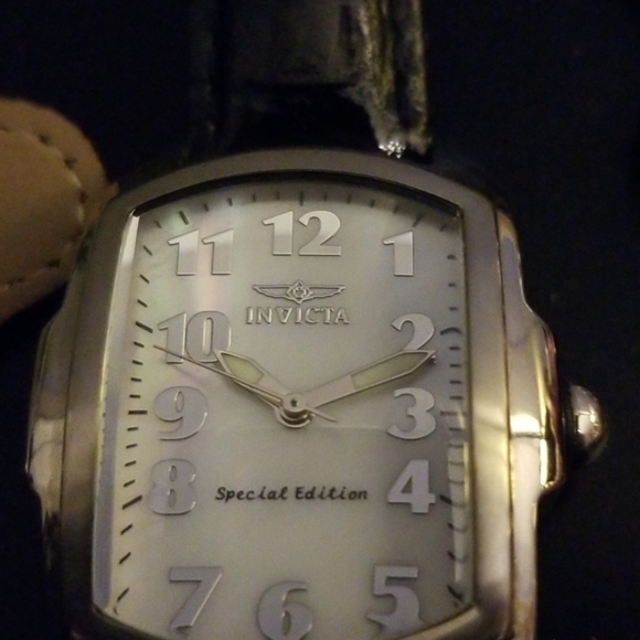 Watch - Picture 2 of 3